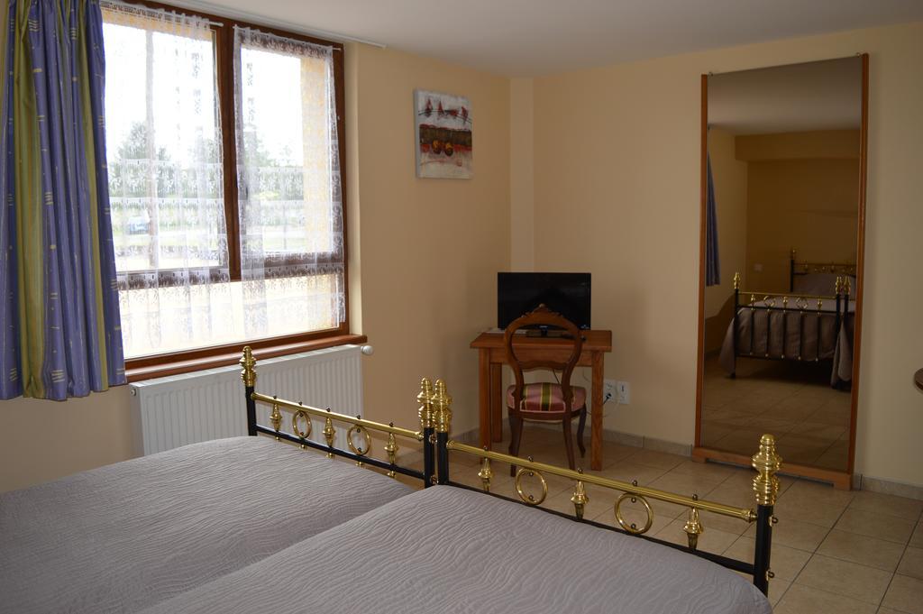 Cote Midi Chambre D'Hote Chaneins Exteriör bild